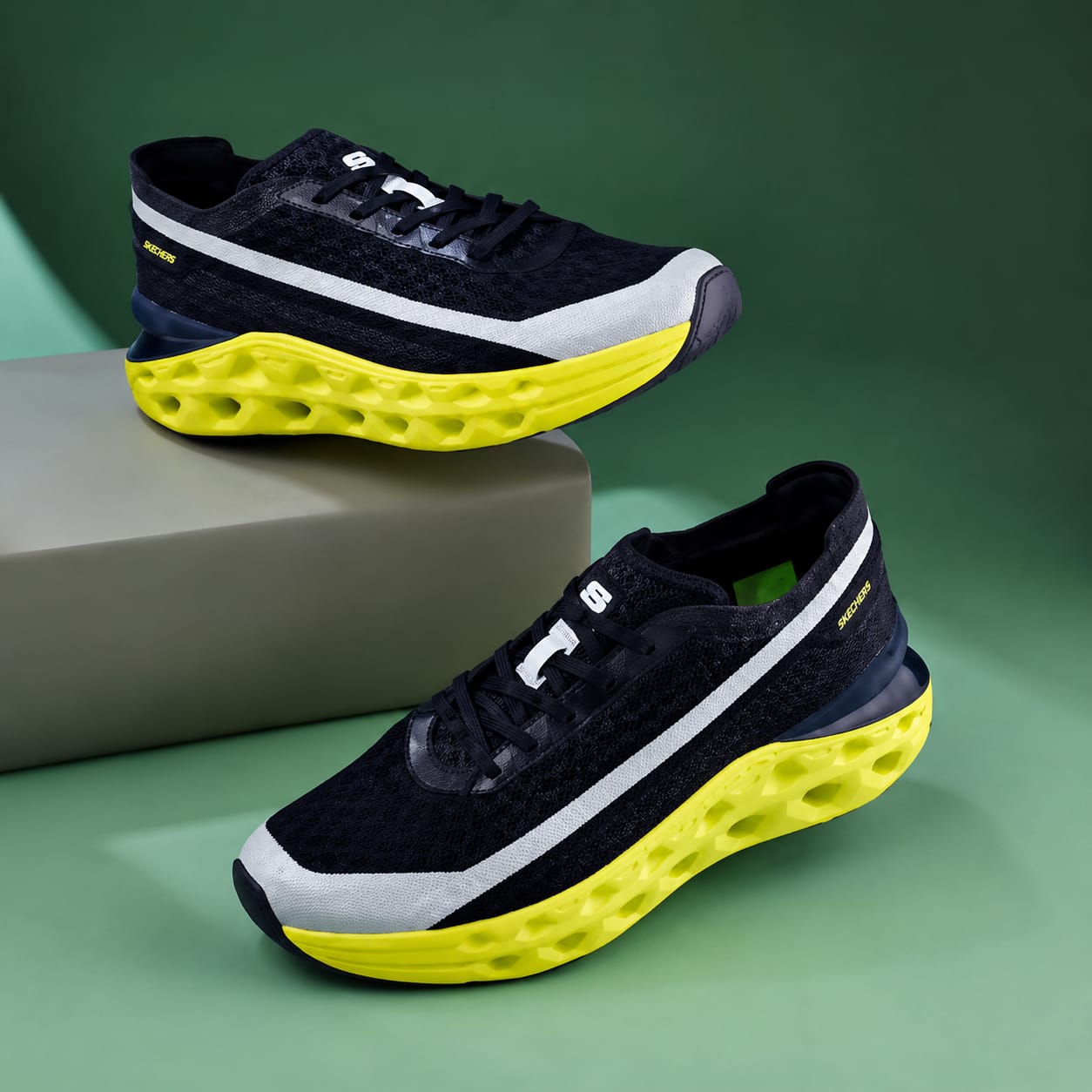 Men's Black Running Shoes